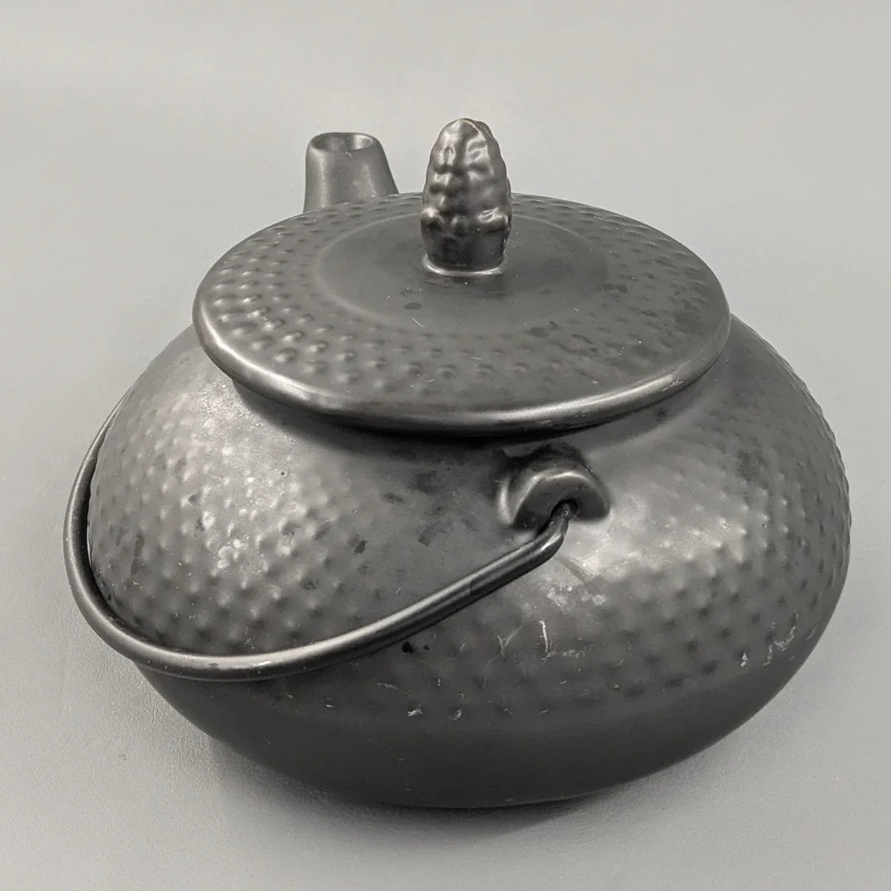 Morris Design Black Ceramic Hobnail Teapot with Infuser and Metal Handle